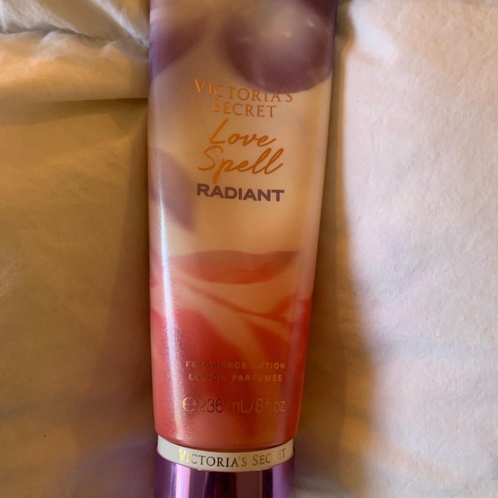 LOVE SPELL 💕💕🔥🔥🔥🔥🔥🔥🔥 VS SMELLS SO GOOD